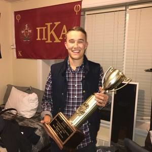 Meet your Posher, Taylor